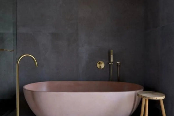 Pink freestanding bathtub